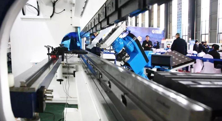 柔性機器鈑金加工生產線具體組成是怎樣的？